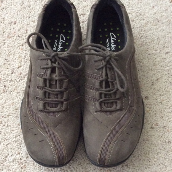 clarks wave wheel shoes